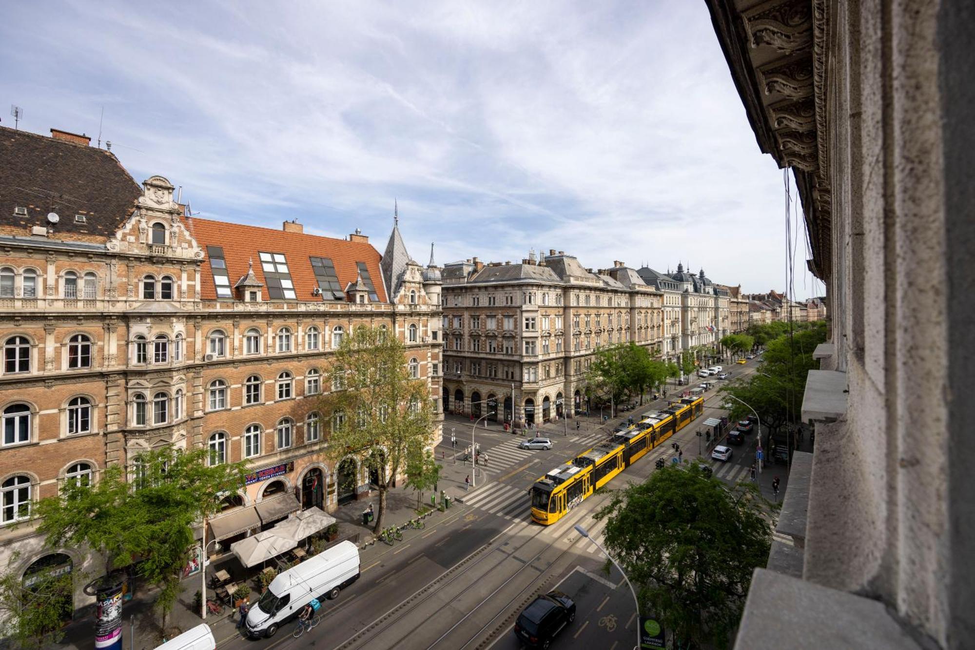 Stylish & Spacious Central Suite By Prestige Homes Budapest Eksteriør billede